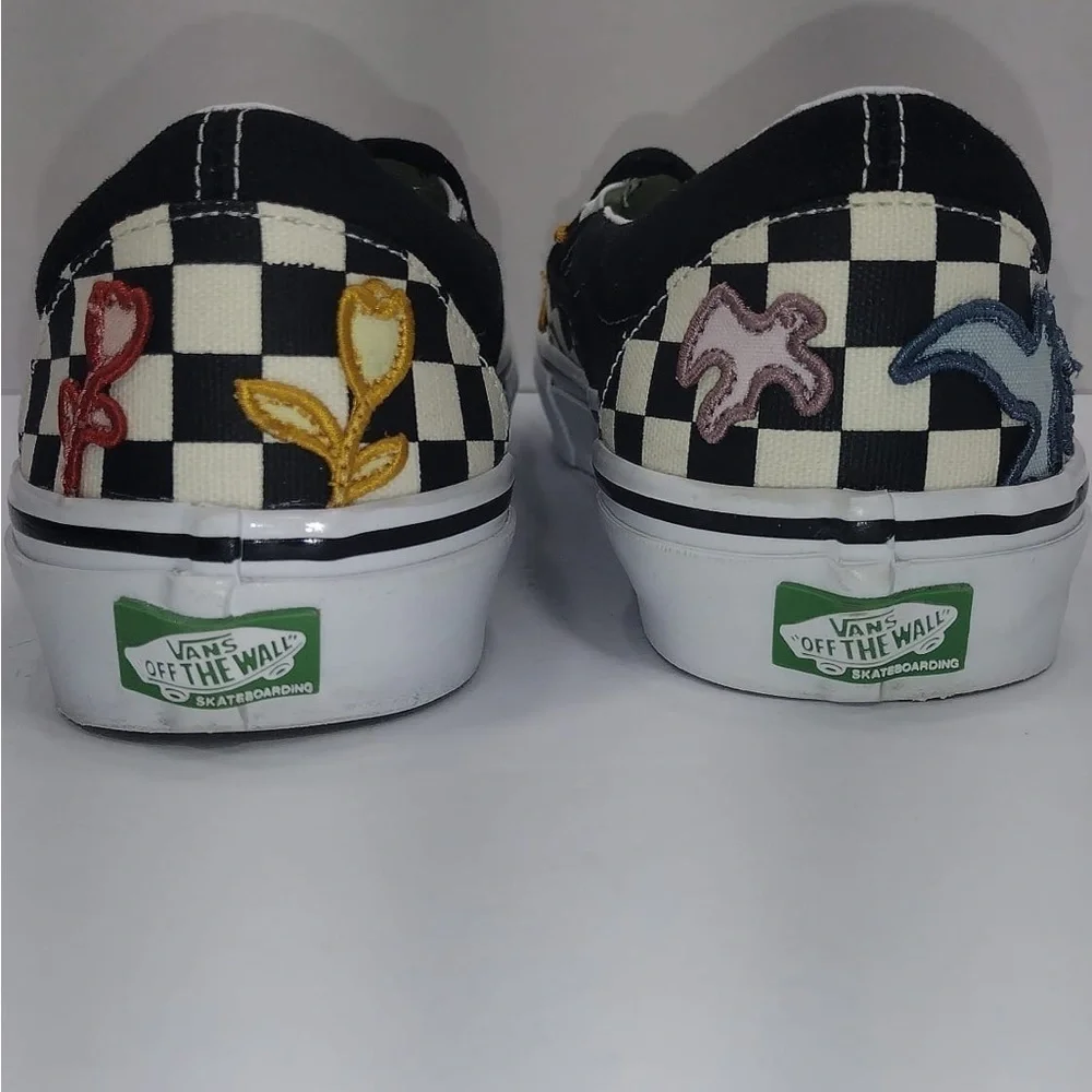 Vans  Checkered Slip-On Shoes size  9.5 pre owned Exellent condition